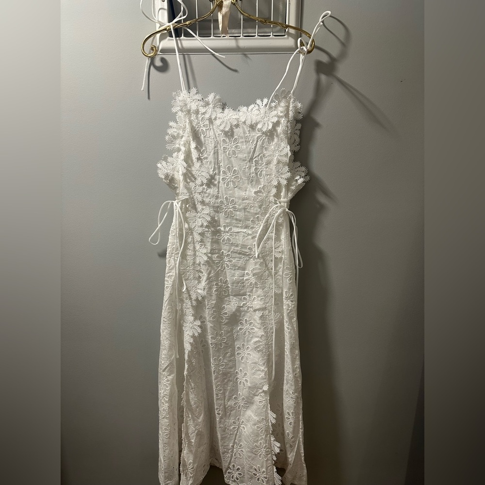 Elegant Cream Floral Maxi Dress - Picture 6 of 11